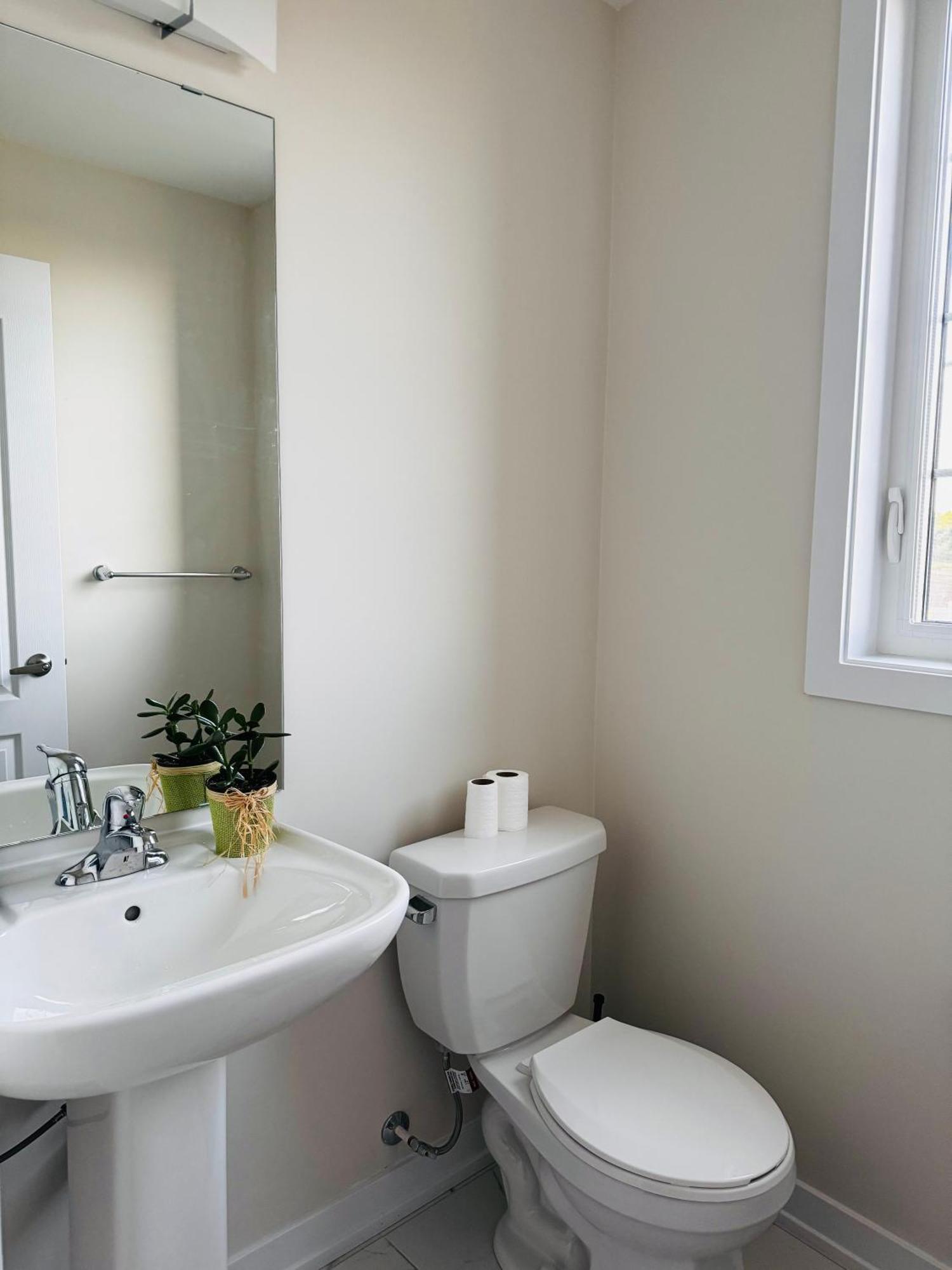 Have Whole House To Yourself Thorold ภายนอก รูปภาพ
